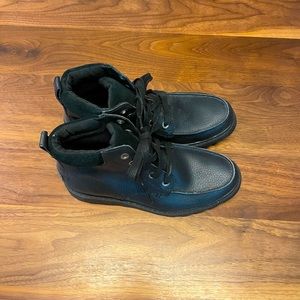 Sorel kid boots size US3